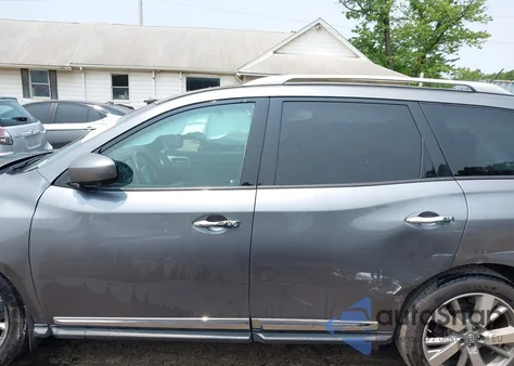 2016 Nissan Pathfinder Platinum из США, поврежденный, VIN 5N1AR2MM8GC644174